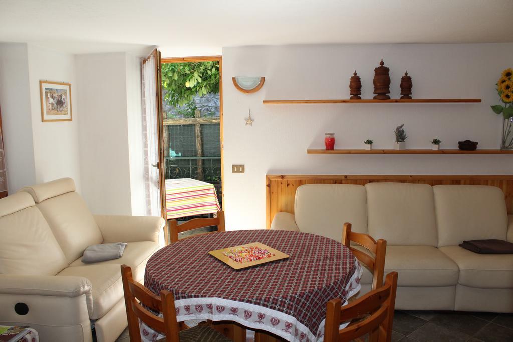 In Perfetto Stile Valdostano Apartment Saint-Vincent Ngoại thất bức ảnh